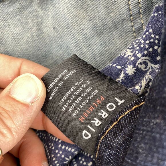 Torrid Women's Premium Jegging Skinny Jeans Size 26XS Stretch Triple Button - Picture 6 of 8